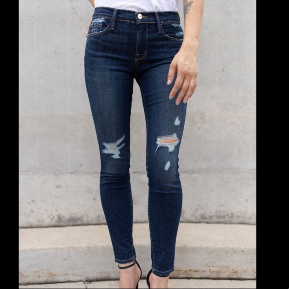 FRAME Le Skinny de Jeanne Wriley Mid-Rise 24 Jeans